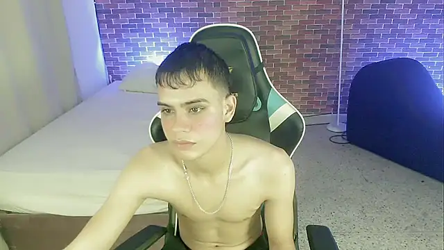 zacariasss  online show from 09-13-25, 04:01