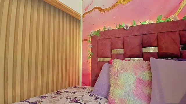 melody paris online show from 04-10-26, 10:55