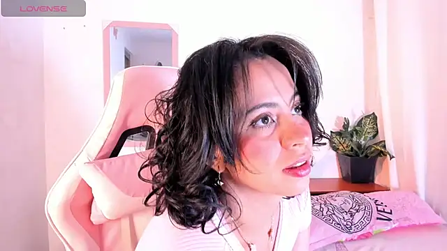 adriannyp 1 online show from 10-30-25, 02:43