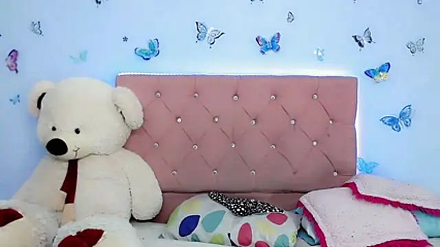 Snapshot of Riossvale chatting on 02-22-26, 05:43 Riossvale online show from 02-22-26, 05:43