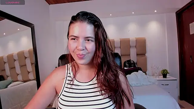 Lyssa Muller online show from 10-19-25, 01:58