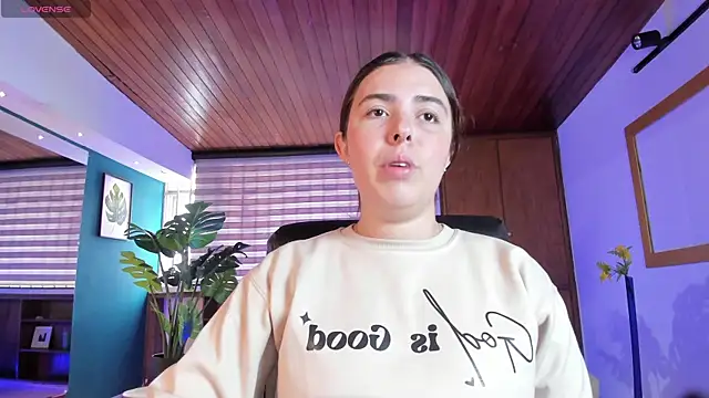 Lyssa Muller online show from 10-21-25, 02:38