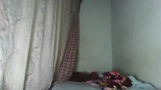 Snapshot of thasmyni chatting on 03-12-25, 05:35 thasmyni online show from 03-12-25, 05:35