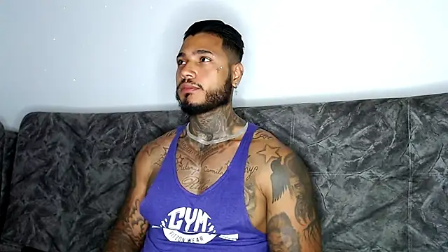 Snapshot of Exotic_tatto27121 chatting on 01-18-25, 03:53 Exotic tatto27121 online show from 01-18-25, 03:53