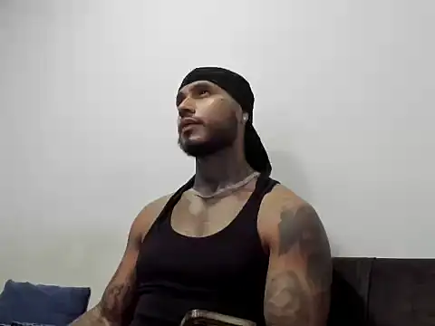Snapshot of Exotic_tatto27121 chatting on 06-02-26, 02:44 Exotic tatto27121 online show from 06-02-26, 02:44