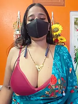 Snapshot of Sony-Model chatting on 06-10-26, 05:30 Sony-Model online show from 06-10-26, 05:30