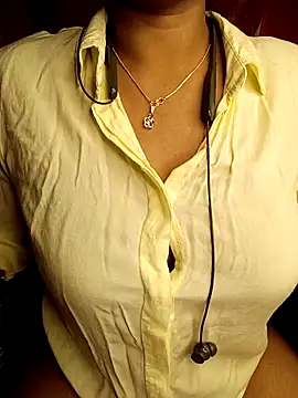 Snapshot of Sony-Model chatting on 03-18-25, 09:56 Sony-Model online show from 03-18-25, 09:56