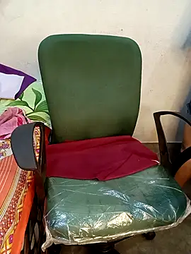 Sony-Model online show from 12-22-25, 04:23