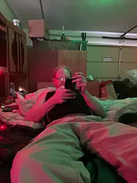 Snapshot of theoneandonlyniko chatting on 12-24-24, 09:11 theoneandonlyniko online show from 12-24-24, 09:11