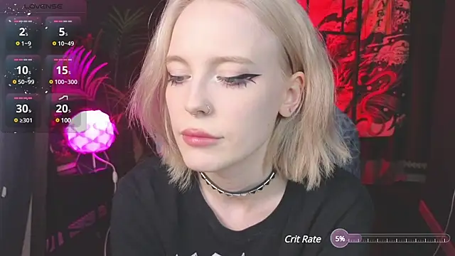 Snapshot of Crackling_Tatii chatting on 03-10-25, 04:28 Crackling Tatii online show from 03-10-25, 04:28