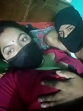 Snapshot of Lustyful_Couple chatting on 01-22-25, 11:53 Lustyful Couple online show from 01-22-25, 11:53