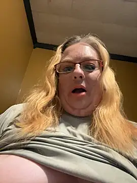 Snapshot of CherishWilliams chatting on 06-26-26, 05:24 CherishWilliams online show from 06-26-26, 05:24