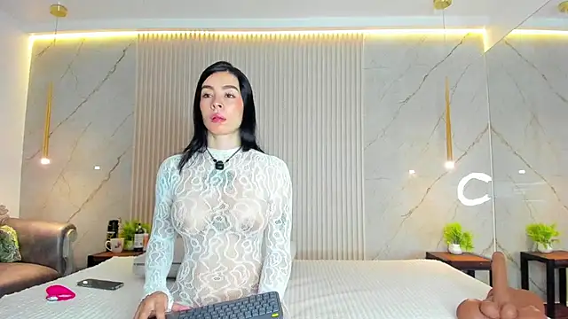 nathassa grant online show from 11-12-25, 11:58