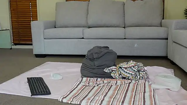 Snapshot of asian_pina chatting on 09-10-25, 11:04 asian pina online show from 09-10-25, 11:04