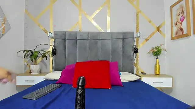 Snapshot of Caroliine_Torres chatting on 02-24-26, 11:44 Caroliine Torres online show from 02-24-26, 11:44