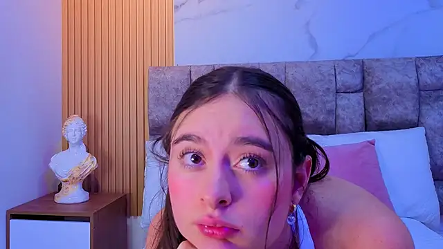 Snapshot of Khalifa_fletcher chatting on 10-31-25, 02:02 Khalifa fletcher online show from 10-31-25, 02:02