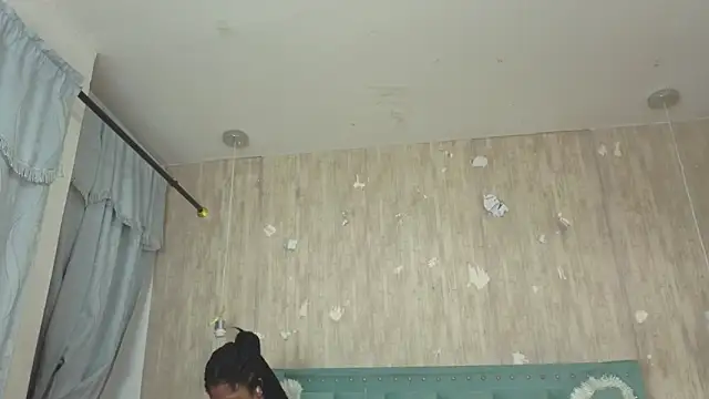 Alexa roussee online show from 11-28-25, 01:55