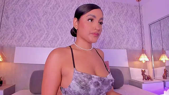 Snapshot of AishaPeyton chatting on 12-05-25, 04:16 AishaPeyton online show from 12-05-25, 04:16