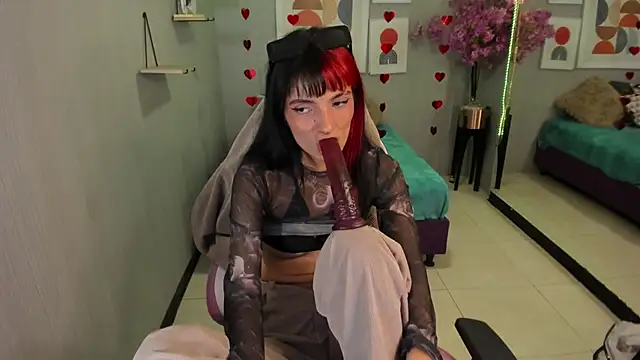 Snapshot of Dafne_huges chatting on 02-26-25, 10:36 Dafne huges online show from 02-26-25, 10:36