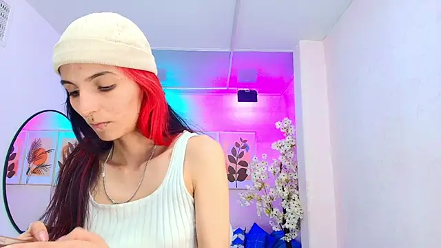 Snapshot of Dafne_huges chatting on 09-13-25, 07:36 Dafne huges online show from 09-13-25, 07:36