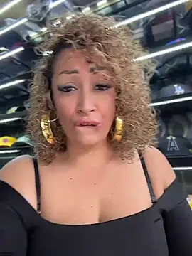 Katti Barrera online show from 06-30-26, 05:57