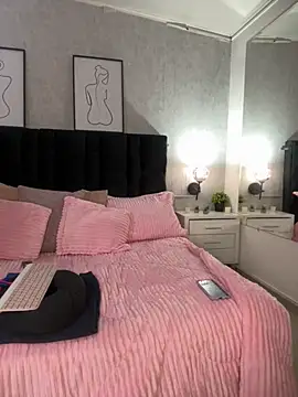 Katti Barrera online show from 11-22-25, 11:42