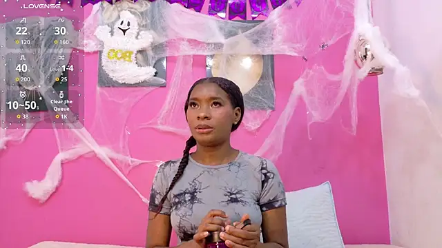 petitelittleebony online show from 10-19-25, 12:08