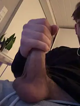 JuNIs  online show from 10-21-25, 05:12