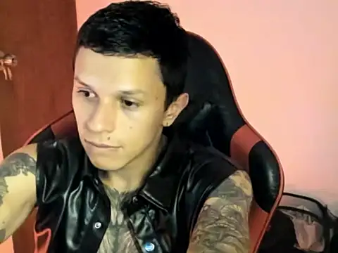 Snapshot of goodboy69l chatting on 03-03-26, 11:23 goodboy69l online show from 03-03-26, 11:23