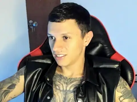Snapshot of goodboy69l chatting on 05-16-26, 05:34 goodboy69l online show from 05-16-26, 05:34