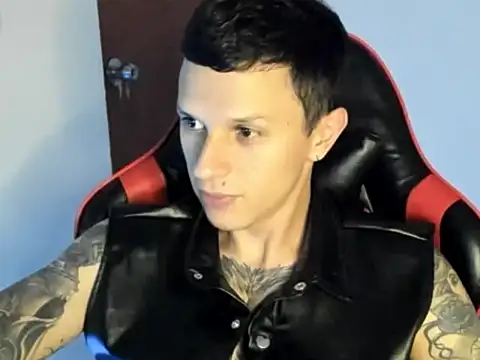 Snapshot of goodboy69l chatting on 05-12-26, 11:22 goodboy69l online show from 05-12-26, 11:22