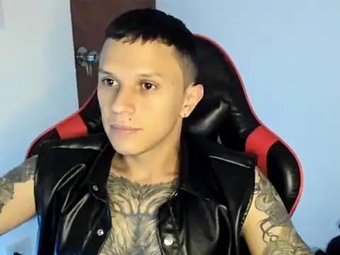 Snapshot of goodboy69l chatting on 05-26-26, 11:03 goodboy69l online show from 05-26-26, 11:03