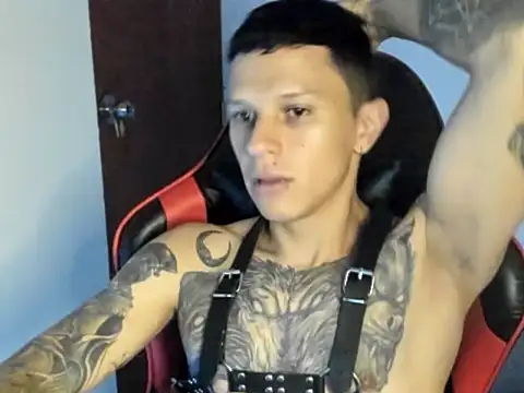 Snapshot of goodboy69l chatting on 04-26-26, 07:33 goodboy69l online show from 04-26-26, 07:33