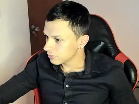 Snapshot of goodboy69l chatting on 04-25-26, 12:57 goodboy69l online show from 04-25-26, 12:57