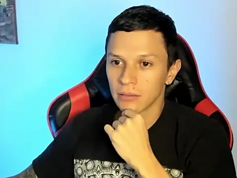 Snapshot of goodboy69l chatting on 02-24-26, 10:54 goodboy69l online show from 02-24-26, 10:54