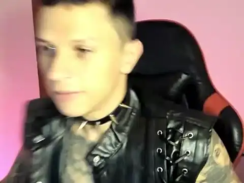 Snapshot of goodboy69l chatting on 04-19-26, 03:46 goodboy69l online show from 04-19-26, 03:46