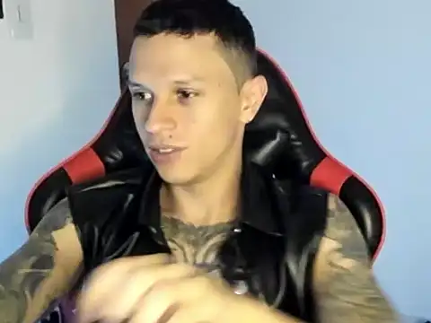Snapshot of goodboy69l chatting on 05-28-26, 10:37 goodboy69l online show from 05-28-26, 10:37