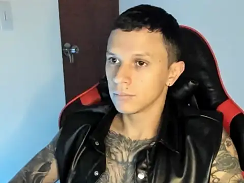 Snapshot of goodboy69l chatting on 06-04-26, 05:50 goodboy69l online show from 06-04-26, 05:50