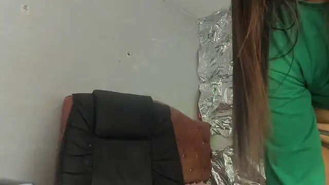 SarahStones online show from 01-13-26, 04:38