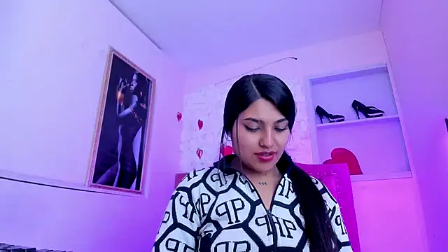 Snapshot of SarahStones chatting on 10-16-25, 05:38 SarahStones online show from 10-16-25, 05:38