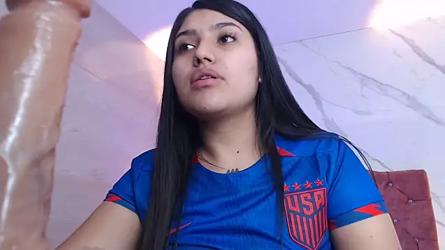 Snapshot of SarahStones chatting on 04-18-26, 07:54 SarahStones online show from 04-18-26, 07:54