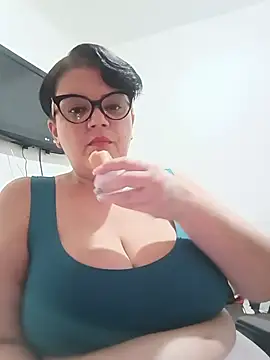 Madisonpalacio online show from 07-16-26, 06:38