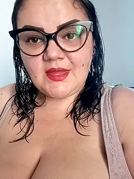 Madisonpalacio online show from 12-22-25, 06:52