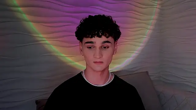 Snapshot of adam_21cm__ chatting on 03-07-25, 08:00 adam 21cm online show from 03-07-25, 08:00