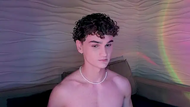 Snapshot of adam_21cm__ chatting on 01-24-25, 04:49 adam 21cm online show from 01-24-25, 04:49
