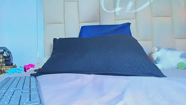 Snapshot of mss_mar chatting on 12-17-25, 03:33 mss mar online show from 12-17-25, 03:33