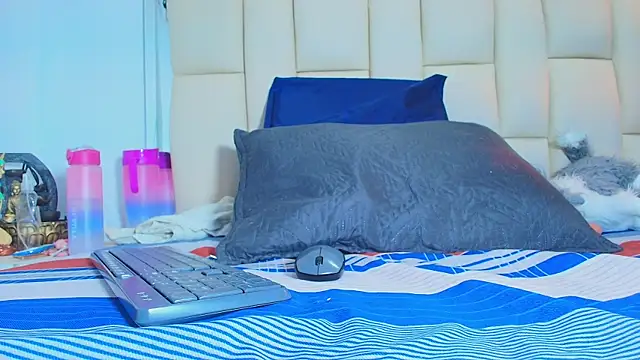 Snapshot of mss_mar chatting on 12-23-25, 03:06 mss mar online show from 12-23-25, 03:06