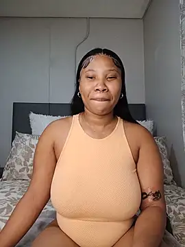 Snapshot of DrippinCaramelCutie chatting on 05-19-26, 09:22 DrippinCaramelCutie online show from 05-19-26, 09:22