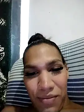 Snapshot of Sara-Smith- chatting on 05-01-26, 01:38 Sara-Smith- online show from 05-01-26, 01:38