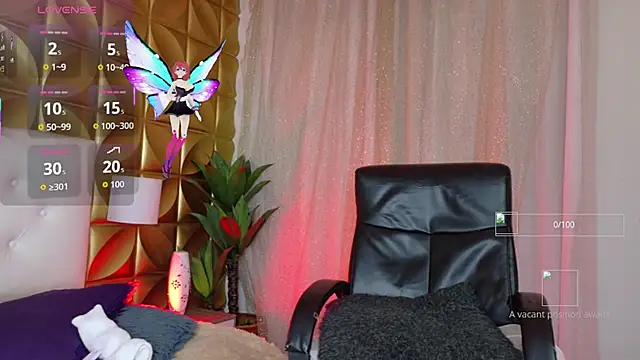 Snapshot of Sara-Smith- chatting on 12-04-25, 12:26 Sara-Smith- online show from 12-04-25, 12:26